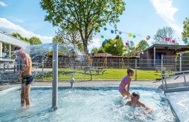 Nice Chalet With Terrace, 9 km From Maastricht - Photo 5