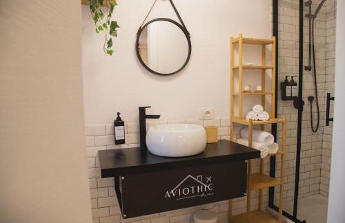 Aviothic Home - Photo 14