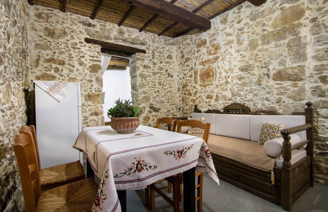 Sofiana s Garden Retreat w Private Pool - Foto 8