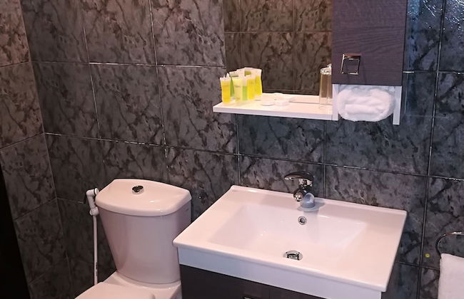 Shams al weibdeh hotel apartment - Photo 30