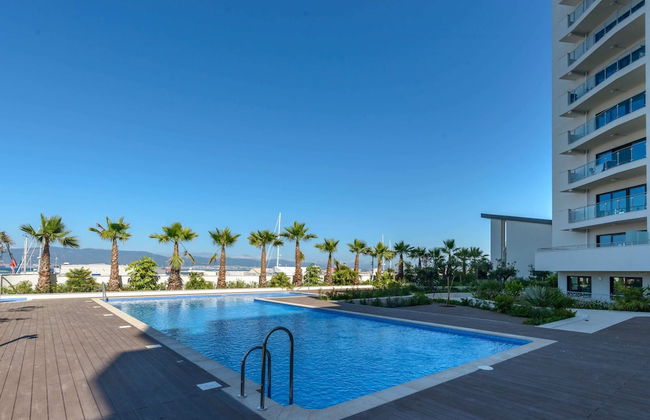 Luxury Modern Apartment With Exceptional Views! Hosted by Sweetstay - Photo 34