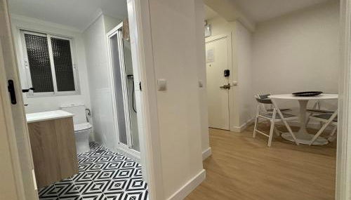 Espacioso Apartamento Familiar con terraza en Aranjuez - Confort, Tranquilidad y Netflix Incluido - Foto 4