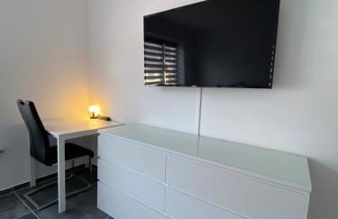 Moderne 2 Zimmer Wohnung Küche und Bad im Zentrum - Photo 21