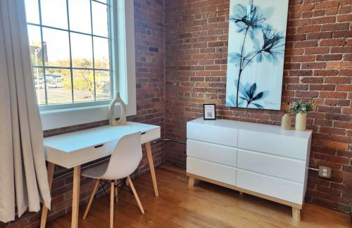 Jennifer's Riverfront Loft State House Views - Foto 33