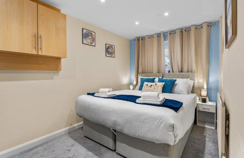 KingstonUponThames Contractor Sleeps8 Parking - Photo 25