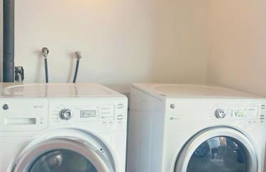 Brea Mall romantic two-bedroom house - Photo 19