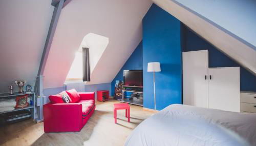 Grande maison de caractère à quelques mètres Circuit - Foto 2