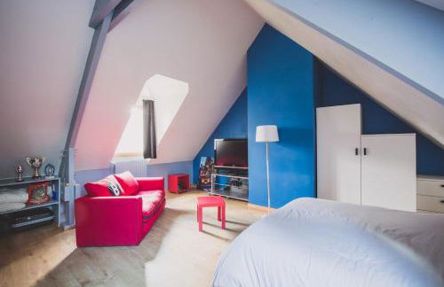 Grande maison de caractère à quelques mètres Circuit - Photo 2