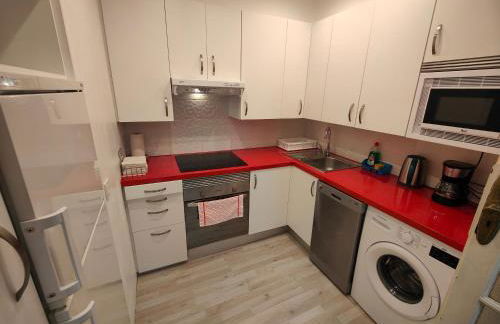 Rua Nova Apartment 28, 3 Dormitorios, WIFI, PS4 y Netflix, a 200m Catedral - Foto 7