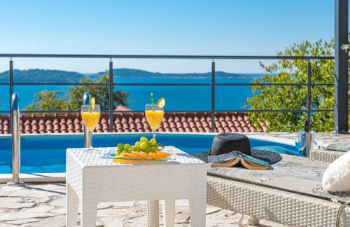 Charming Villa Svagusa with Sea View - Foto 2