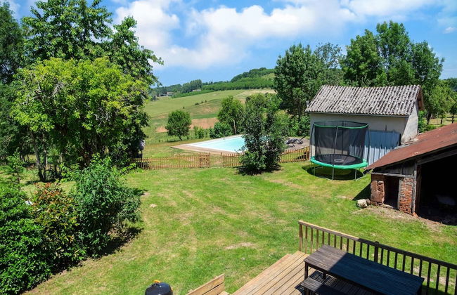 Holiday Home With Pool in Coubjours - Photo 35