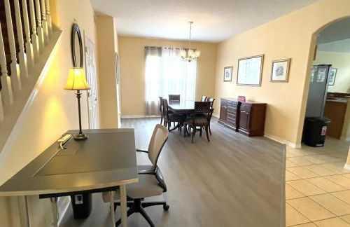 Spacious Villa South Facing Pool 20 min to Disney - Foto 16