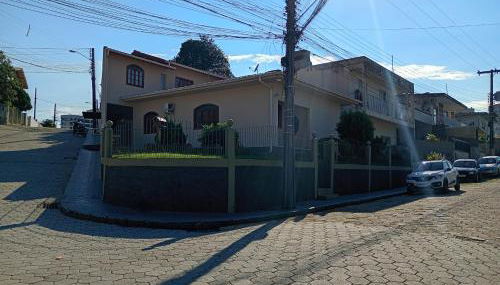 Casa 4 Quartos garagem 3 carros, churrasqueira e ar condicionado, - Foto 2
