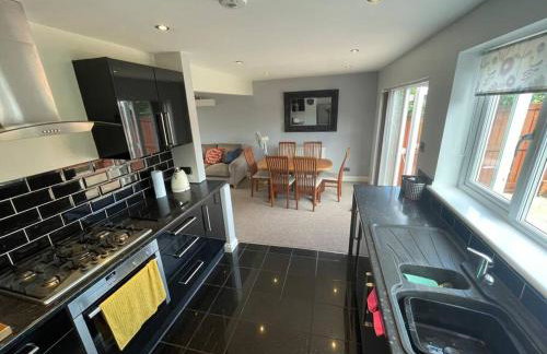 Coates Road-Spacious 4 bed home-near RD&E-parking - Foto 7