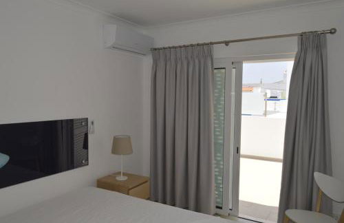 MORADIA NOVA E COMPLETA A 350 MTRS. PRAIA - Foto 4