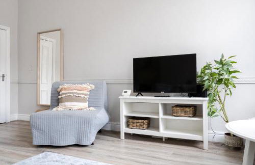 Central L1 Stay, Close to all Attractions, Parking Nearby - Foto 20