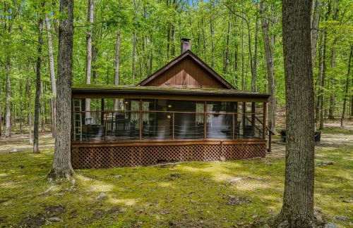 River Walk Cottage - Hot Tub - Pet Friendly - Swing - Screen Porch - River Access - Fire Pit - Wifi - Grill - Deck - King Bed - Foto 81