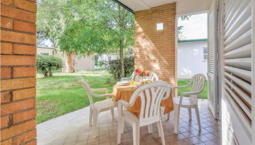 Two-Bedroom Holiday Home In Baia Domizia Saurunca - Foto 4