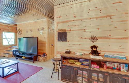Hot Tub and Game Room Charming Morganton Cabin! - Foto 13