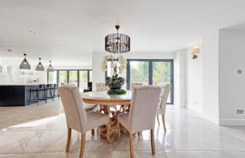 Mayrose House - 6BR 4BATH Luxe Spacious Retreat - Foto 12