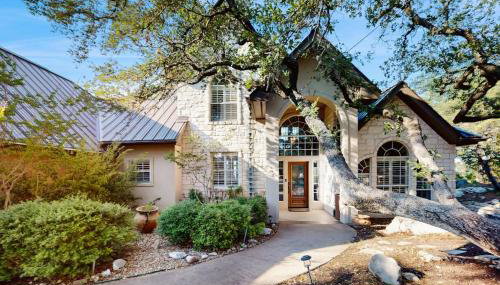 Sacred Vista | Opulent Hill Country Gem | Amazing Patio & Great View - Photo 3, Garden view