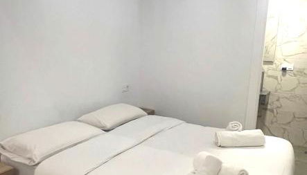 ZONA LUXURY 1 a 5 min de la ESTACIÓN DE BUS Y TREN MARÍA ZAMBRANO - Foto 2