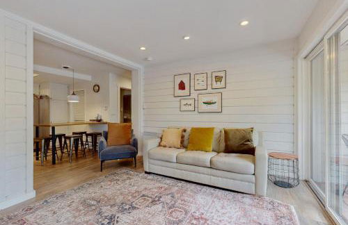 Modern Alpine Getaway - Photo 5