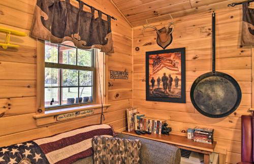 Parsons Semper Fi Cabin with Fire Pit! - Foto 11