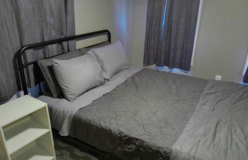 King Bed Creekfront Retreat in Jacksonville - Photo 24