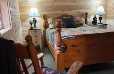 Allen Falls Private Woodland Cabin on 30 acres - Foto 4