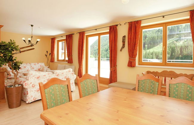 Chalet in Saalbach Near Ski Lift - Foto 17