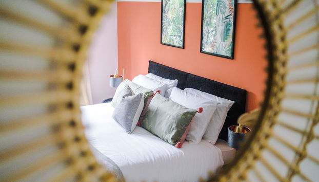 Formby Village Apartments By Greenstay Serviced Accommodation - A Luxury 2 Bed Apt - Perfect for Couples, Friends, Families & Business Travellers - FREE Parking - Dog Friendly - Fast Wi-Fi - 6 - Foto 2, Zimmer