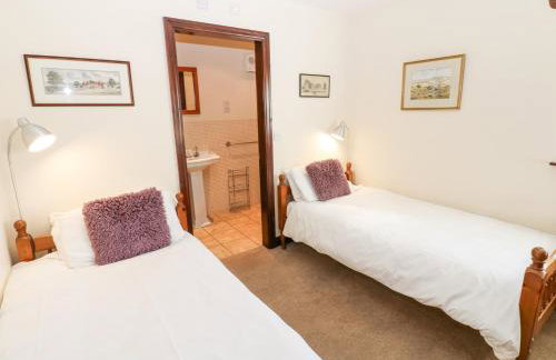 Pencroft Cottage - Photo 29