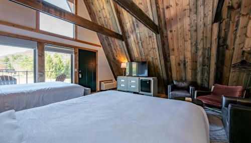 Cove Creek Lodge 201 Poolside Double Queen Fireplace Room - Foto 2