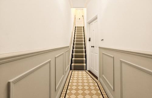 Stunning 2 Bedroom Apartments - City Centre Location, Free WiFi, Free Parking, Spacious Accommodation, Comfort and Style, Freshly Rennovated - Foto 21