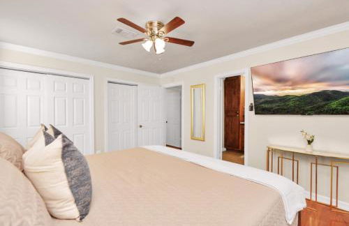 Luxury Retreat with Heated Pool, Firepit, Outdoor Cinema - Foto 23