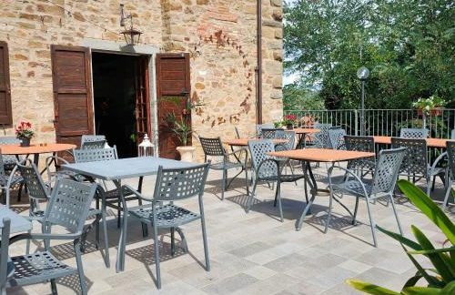 Spacious Apartment in Lisciano Niccone with Mountain View - Photo 11