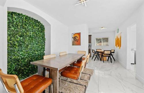 Mountains Views with Pool & Basketball, Relax & Play! - Foto 20