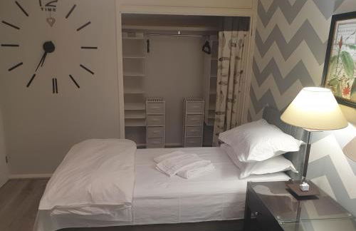 Spacious, Stylish Two-Bedroom Maisonette, Modern Amenities, Elegant Interiors - Foto 2