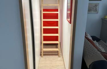 Ground Floor - Hauseman Building close to Thermes - Foto 20