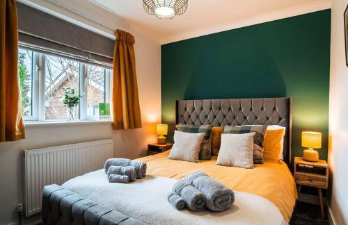 Luxury Renovated Bungalow with wheel chair access, Hot Tub and Fire Pit - Foto 5