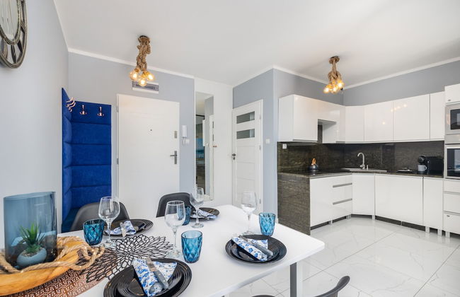 Beach Wave Apartment by Renters Prestige - Photo 11