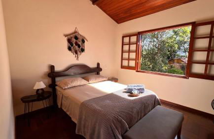 Refúgio em Macacos para até 12 hóspedes com piscina aquecida, 5 suítes e riacho - Foto 17