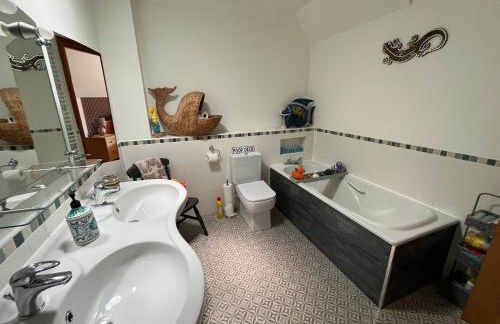 Luxury Seaside Home with Incredible Views - Foto 18