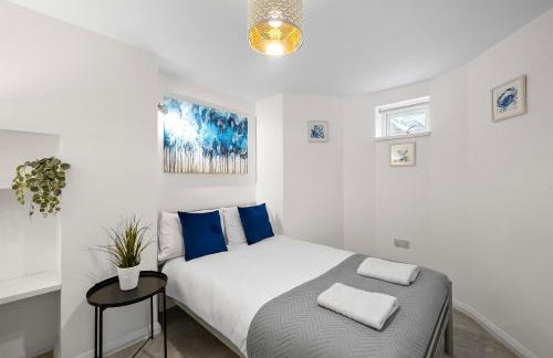 Substantial 5 bedroom townhouse with disabled access apartment, private off road parking space with EV point from 15th April 26, jaccuzi bath, Netflix and Wifi, near Argyle, boutique shops eateries and pubs - Foto 15