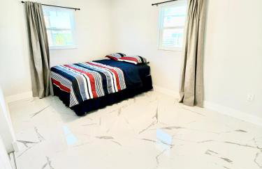 Luxurious 3 bedrooms 2 bath Ultimate Beach Life! 5 min walk to beach! - Foto 25