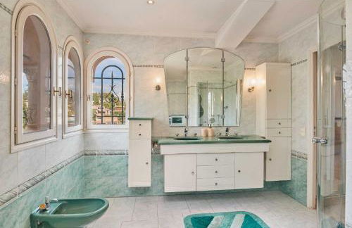 A C Villa with Pool & Jacuzzi 3BR 6P - Vallauris - Photo 22