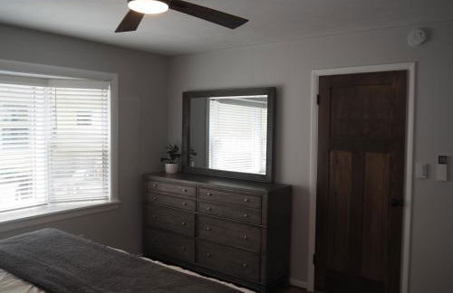 Lorlee - A Large and Luxurious Lakefront Cottage! - Foto 26