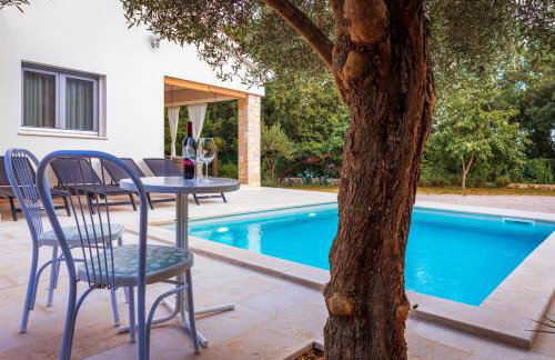 Villa Nevera - Photo 5