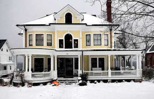 Charmingly Historic Cottage Rental Perfect for Large Groups in Aurora, New York - Foto 1